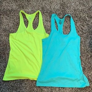 Nike workout tops